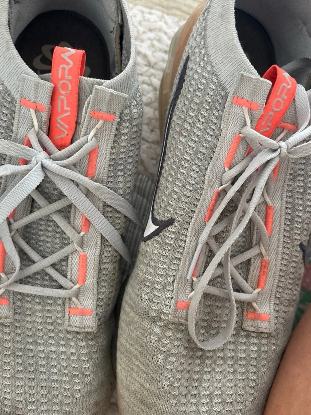 Nike Men’s Light Gray Knit Sneakers with Coral Accents